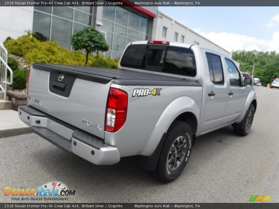 2018 Nissan Frontier Pro-4X Crew Cab 4x4 Brilliant Silver / Graphite Photo #16