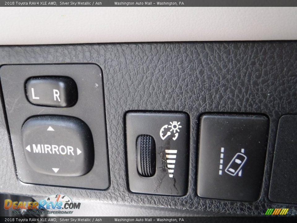 2018 Toyota RAV4 XLE AWD Silver Sky Metallic / Ash Photo #3