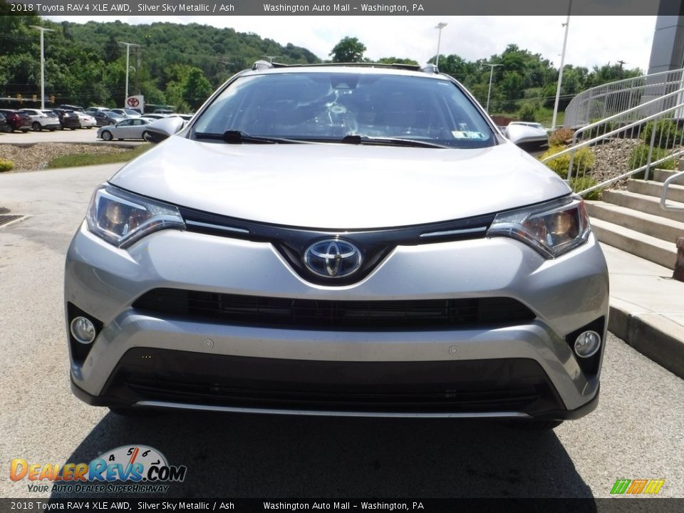 2018 Toyota RAV4 XLE AWD Silver Sky Metallic / Ash Photo #8