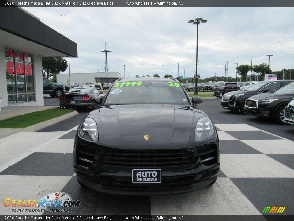 2020 Porsche Macan Jet Black Metallic / Black/Mojave Beige Photo #2