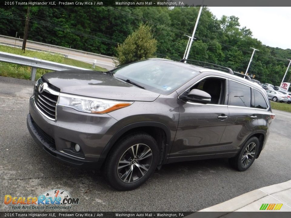 2016 Toyota Highlander XLE Predawn Gray Mica / Ash Photo #11