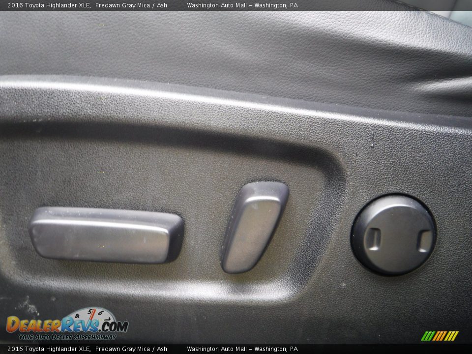 2016 Toyota Highlander XLE Predawn Gray Mica / Ash Photo #20