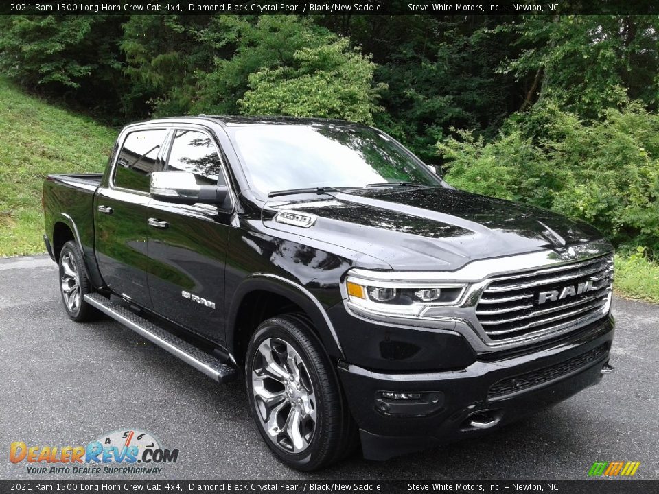 Front 3/4 View of 2021 Ram 1500 Long Horn Crew Cab 4x4 Photo #4