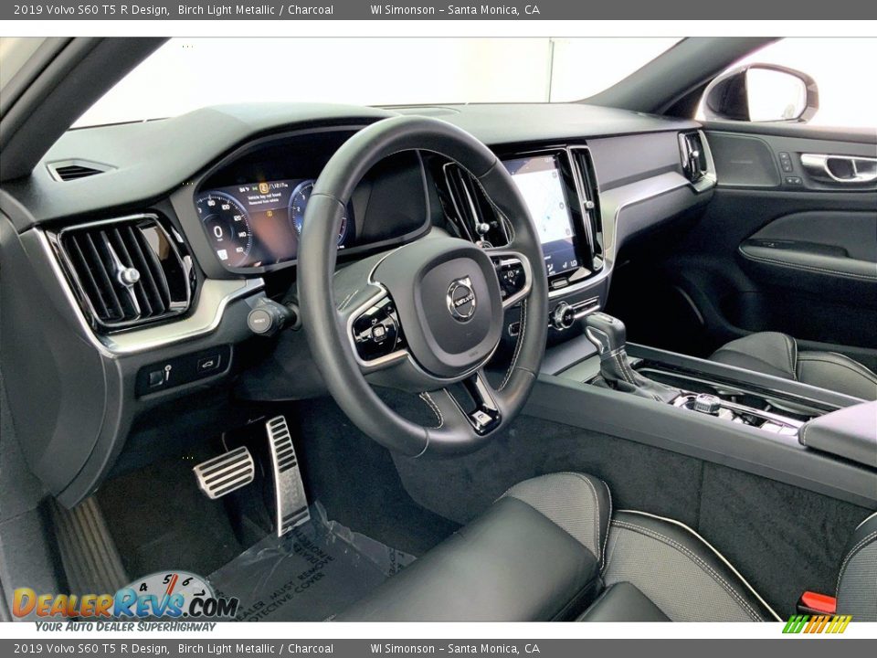 Front Seat of 2019 Volvo S60 T5 R Design Photo #14