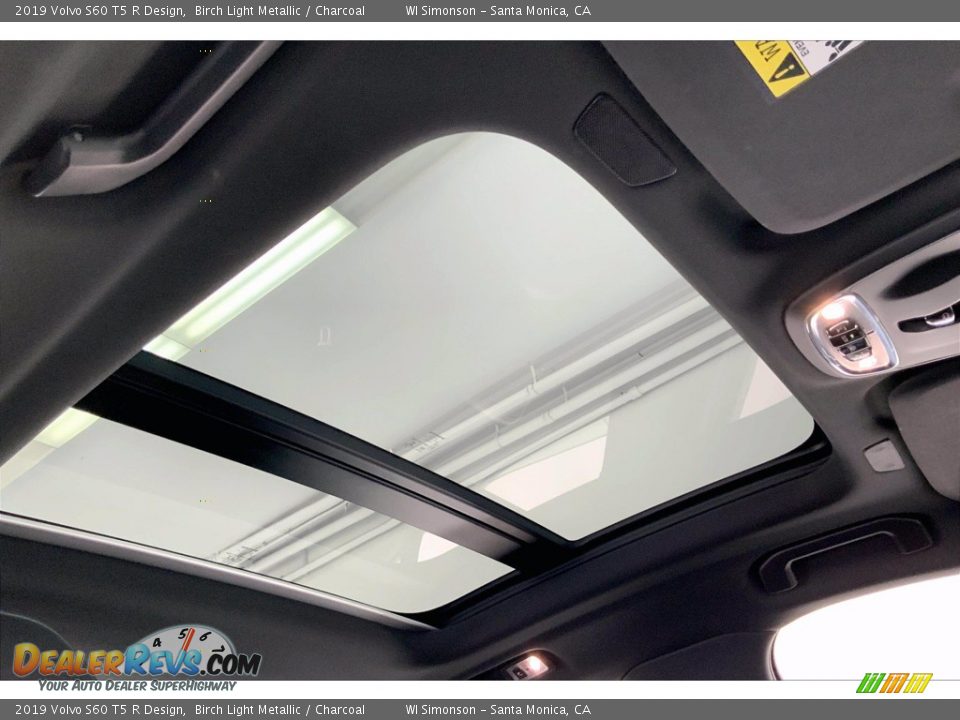 Sunroof of 2019 Volvo S60 T5 R Design Photo #25