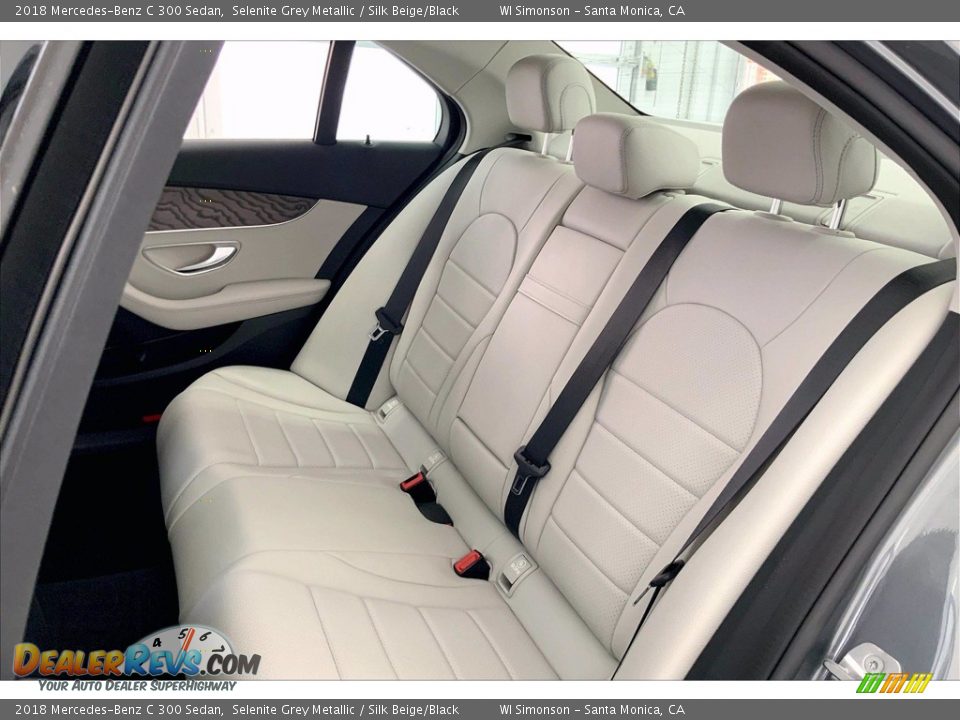 2018 Mercedes-Benz C 300 Sedan Selenite Grey Metallic / Silk Beige/Black Photo #20