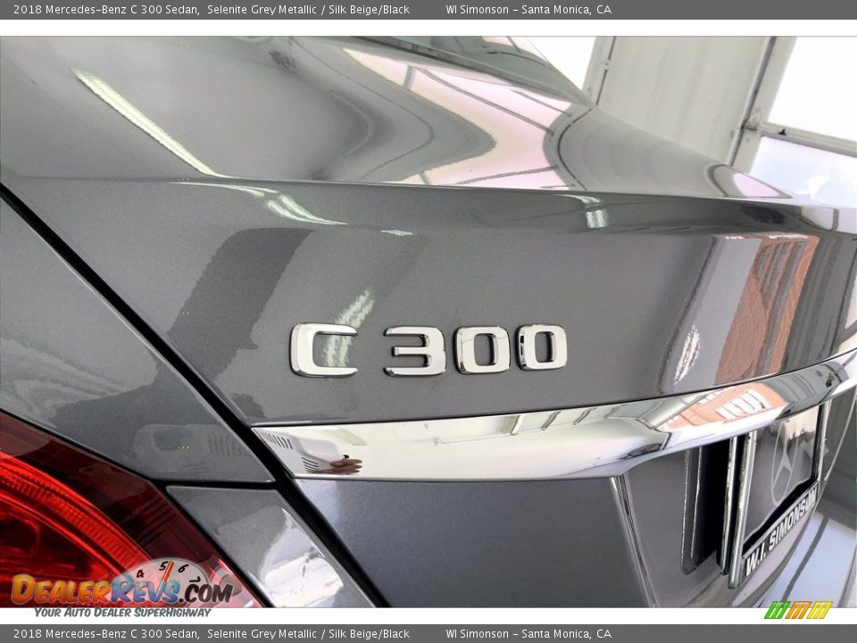 2018 Mercedes-Benz C 300 Sedan Selenite Grey Metallic / Silk Beige/Black Photo #31