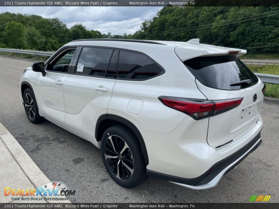 2021 Toyota Highlander XSE AWD Blizzard White Pearl / Graphite Photo #2