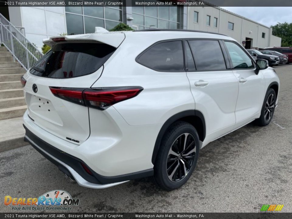 2021 Toyota Highlander XSE AWD Blizzard White Pearl / Graphite Photo #10