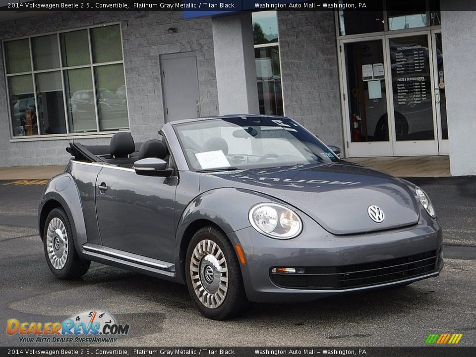 Front 3/4 View of 2014 Volkswagen Beetle 2.5L Convertible Photo #1