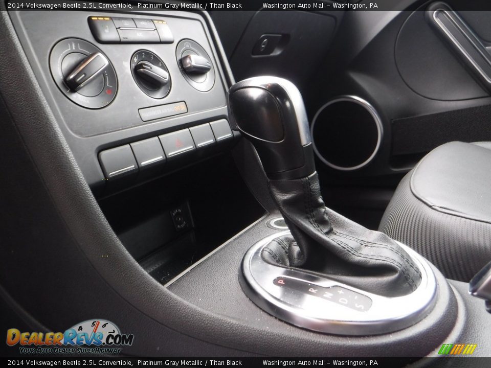 2014 Volkswagen Beetle 2.5L Convertible Shifter Photo #18