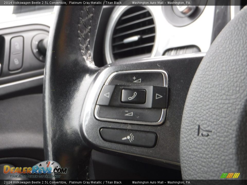 2014 Volkswagen Beetle 2.5L Convertible Steering Wheel Photo #22
