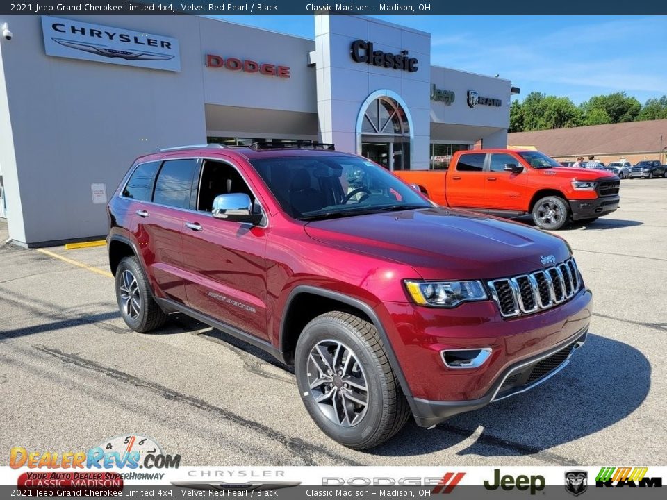 2021 Jeep Grand Cherokee Limited 4x4 Velvet Red Pearl / Black Photo #1