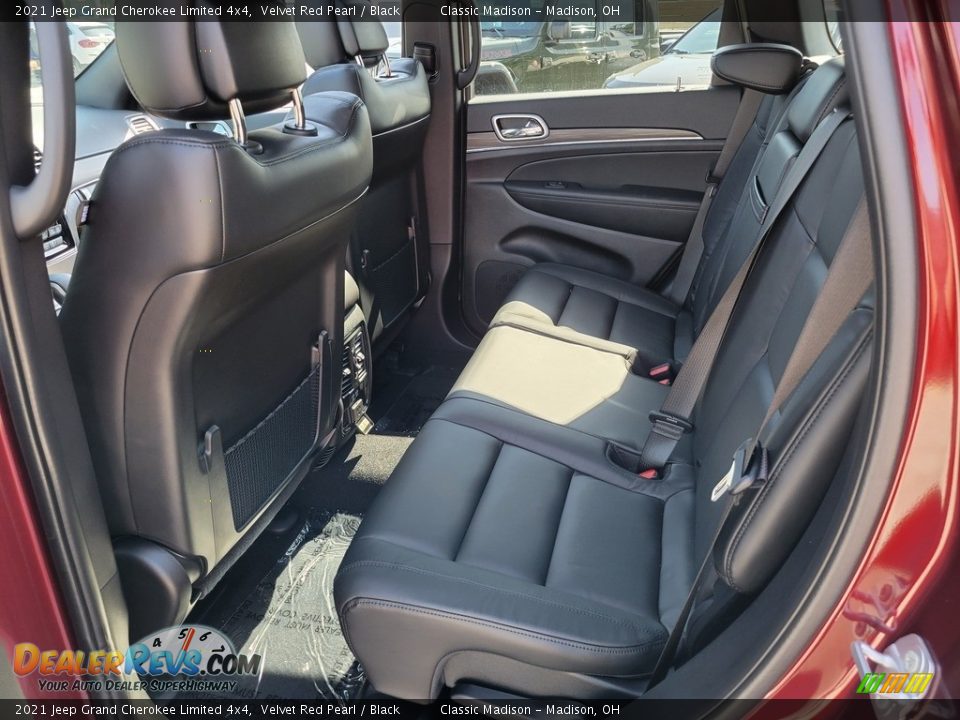 2021 Jeep Grand Cherokee Limited 4x4 Velvet Red Pearl / Black Photo #3