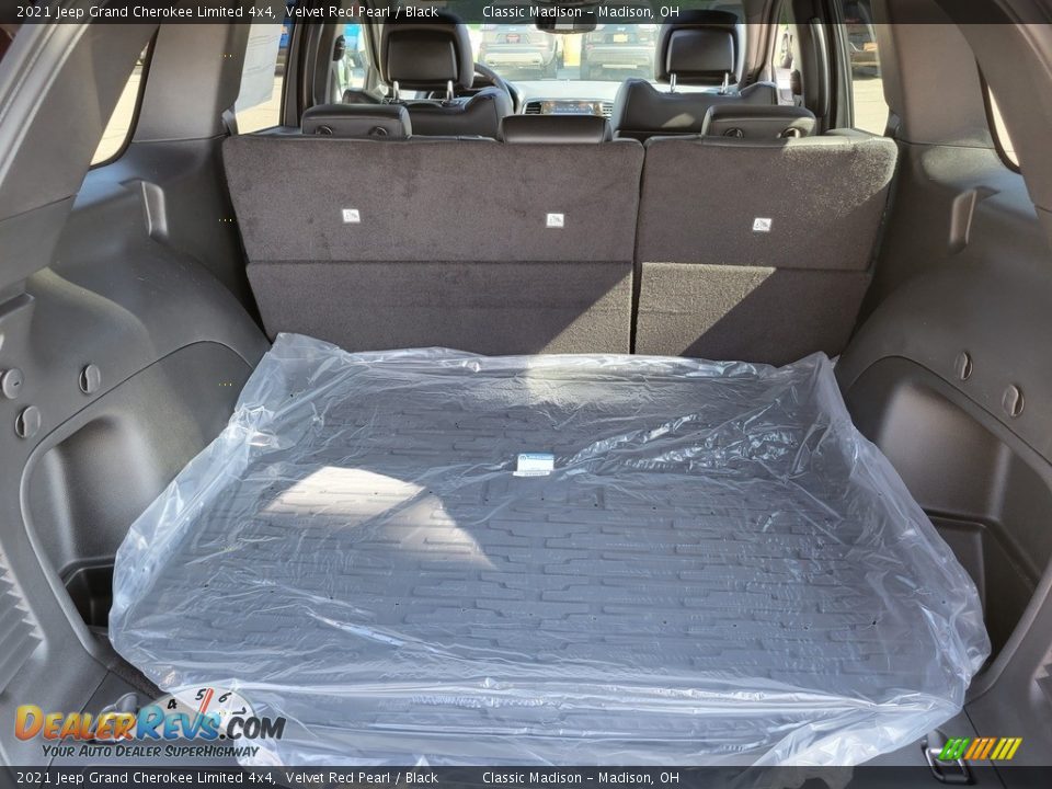 2021 Jeep Grand Cherokee Limited 4x4 Velvet Red Pearl / Black Photo #10