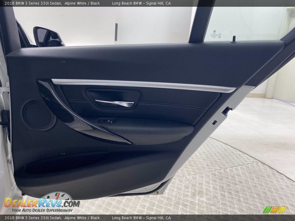 2018 BMW 3 Series 330i Sedan Alpine White / Black Photo #35