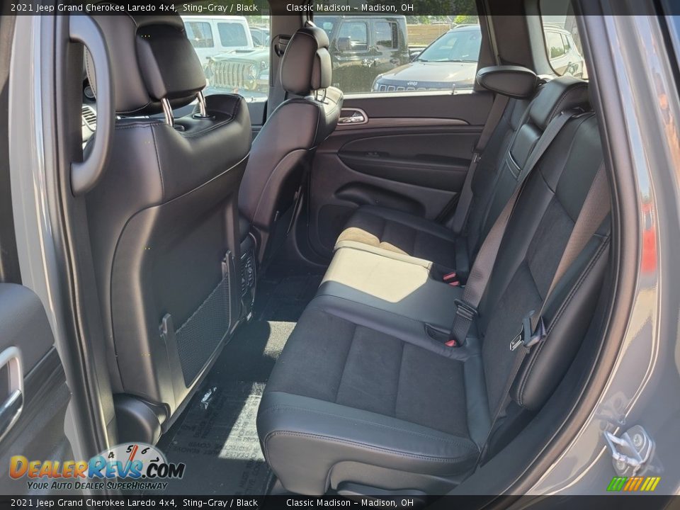 2021 Jeep Grand Cherokee Laredo 4x4 Sting-Gray / Black Photo #3