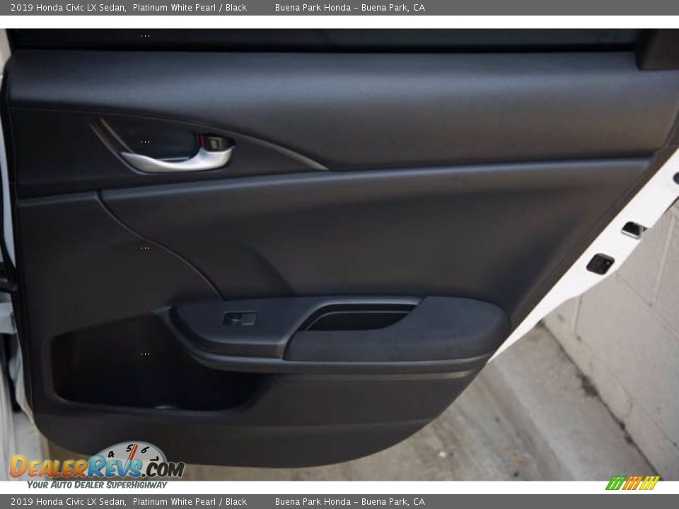 2019 Honda Civic LX Sedan Platinum White Pearl / Black Photo #32