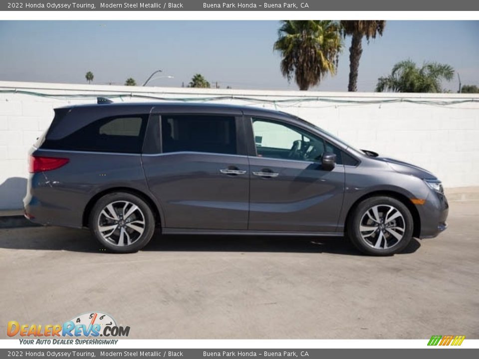 2022 Honda Odyssey Touring Modern Steel Metallic / Black Photo #8