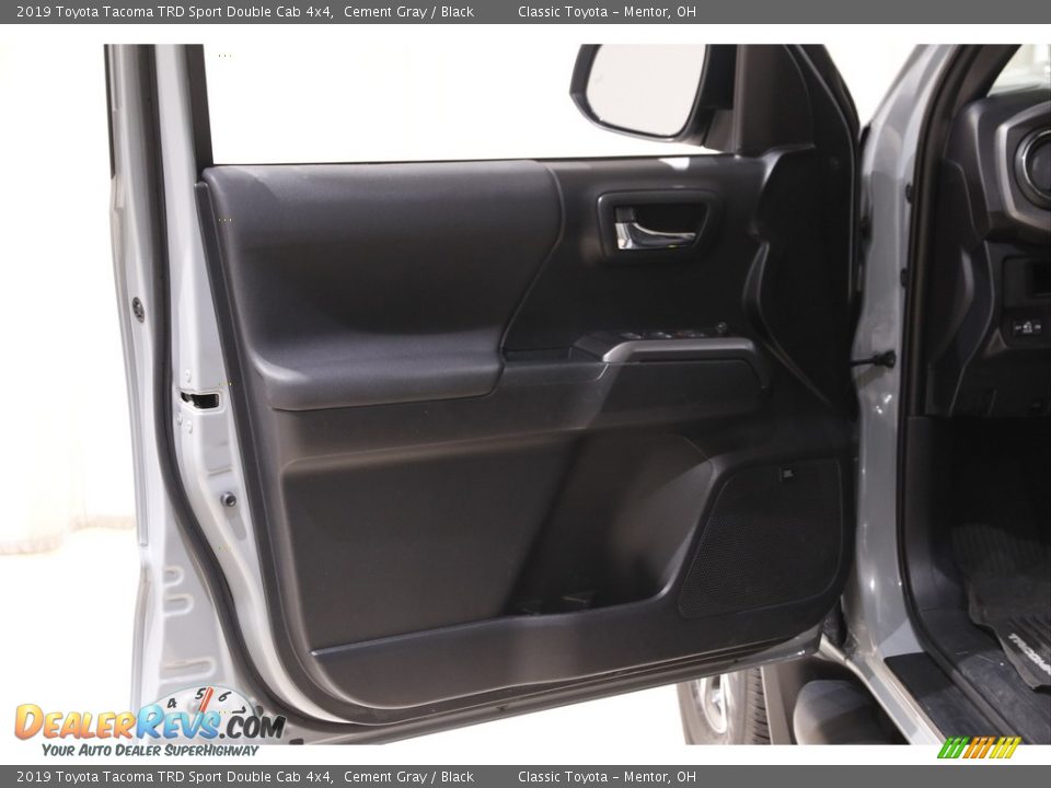 2019 Toyota Tacoma TRD Sport Double Cab 4x4 Cement Gray / Black Photo #4