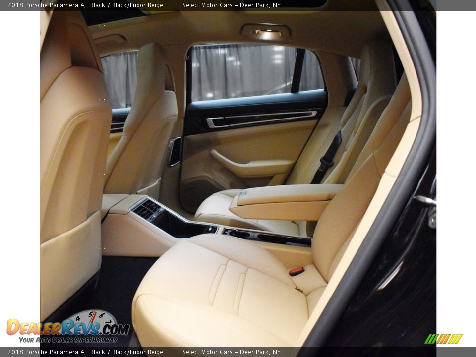 Rear Seat of 2018 Porsche Panamera 4 Photo #22