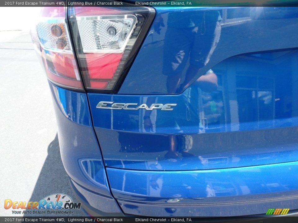 2017 Ford Escape Titanium 4WD Lightning Blue / Charcoal Black Photo #11