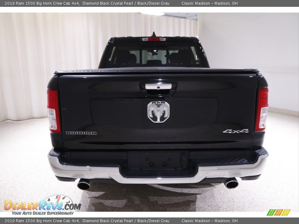 2019 Ram 1500 Big Horn Crew Cab 4x4 Diamond Black Crystal Pearl / Black/Diesel Gray Photo #17