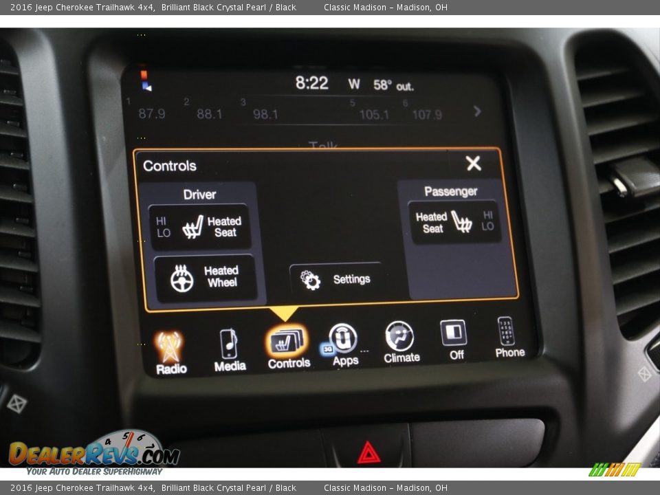 2016 Jeep Cherokee Trailhawk 4x4 Brilliant Black Crystal Pearl / Black Photo #10