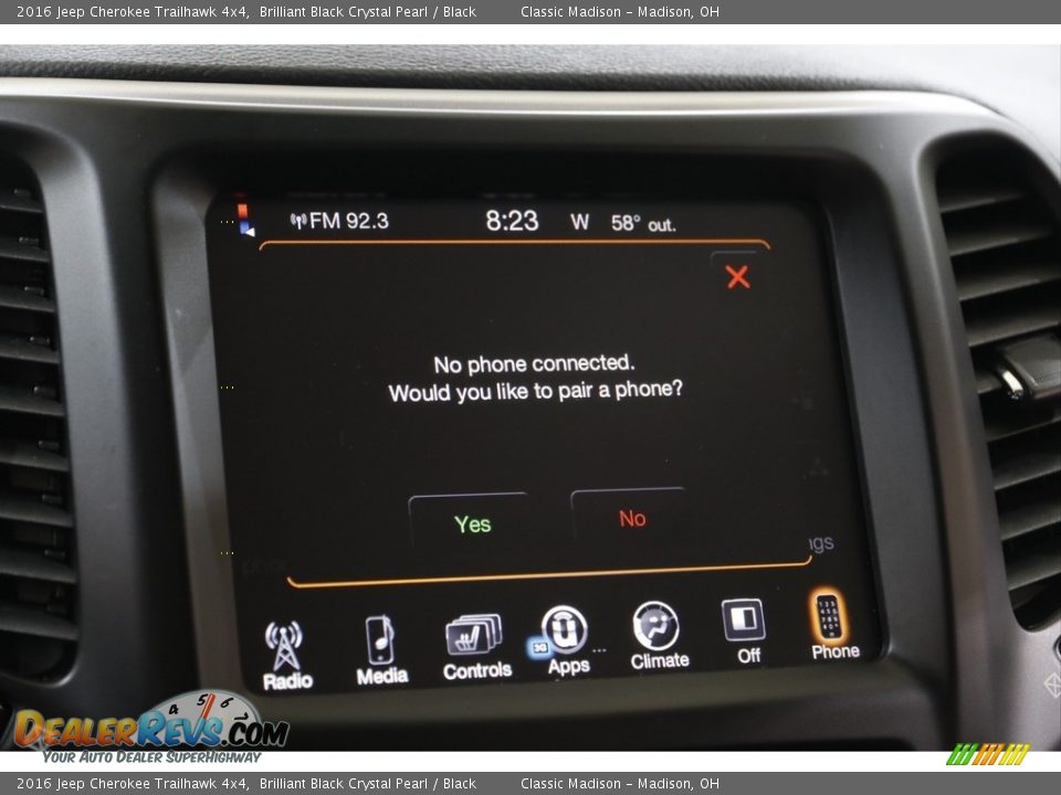 2016 Jeep Cherokee Trailhawk 4x4 Brilliant Black Crystal Pearl / Black Photo #12