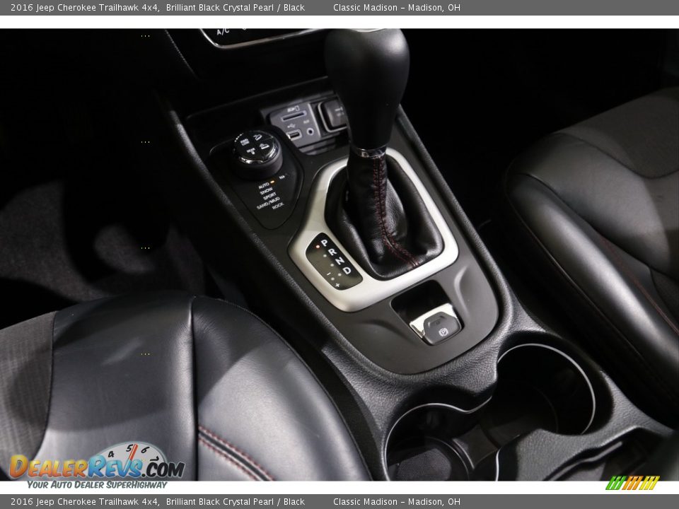 2016 Jeep Cherokee Trailhawk 4x4 Brilliant Black Crystal Pearl / Black Photo #13