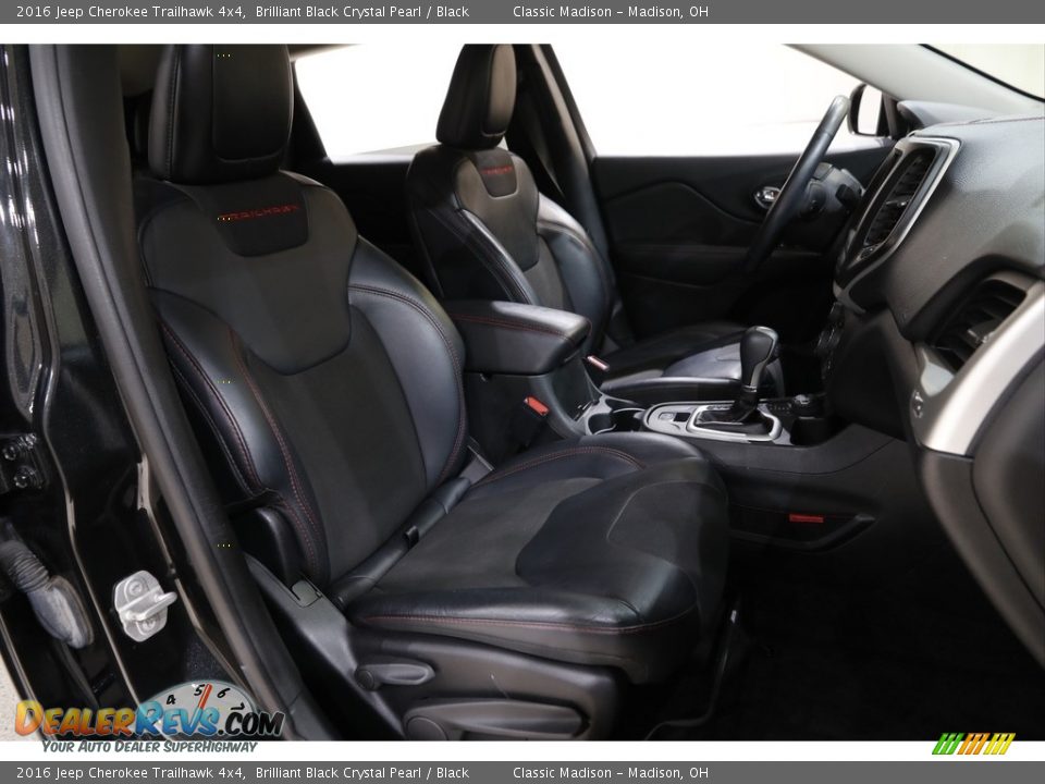 2016 Jeep Cherokee Trailhawk 4x4 Brilliant Black Crystal Pearl / Black Photo #16