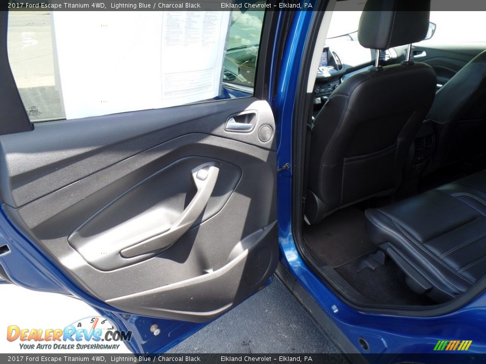 2017 Ford Escape Titanium 4WD Lightning Blue / Charcoal Black Photo #33