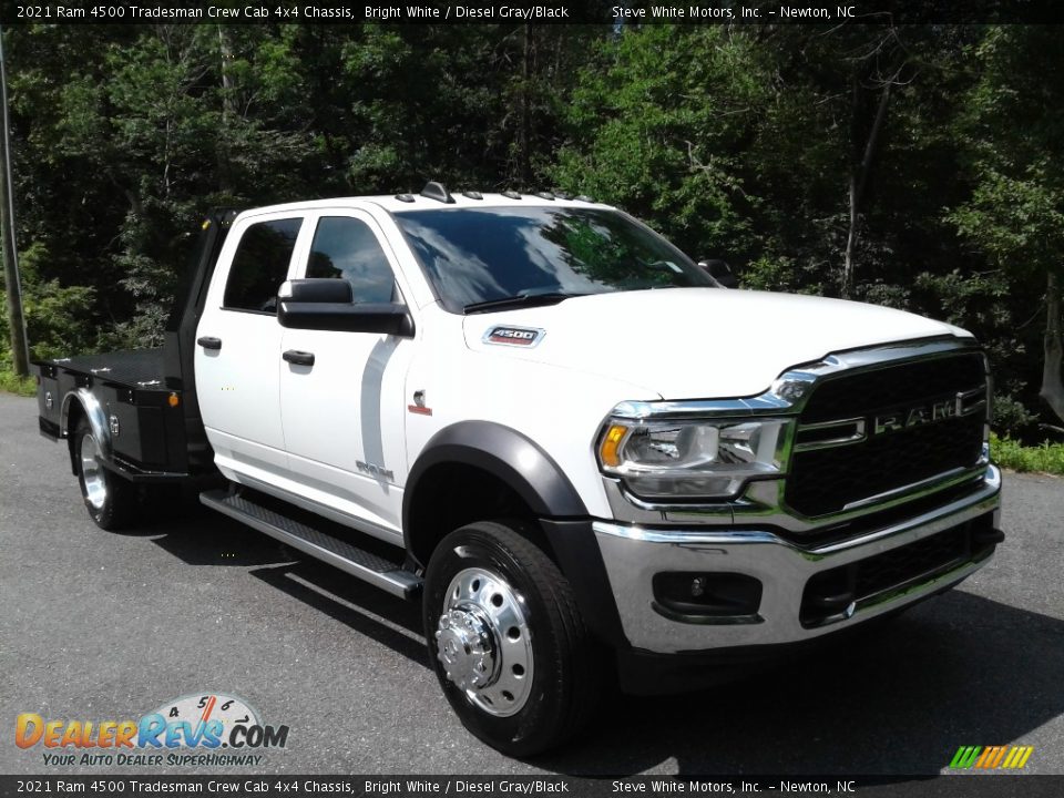 2021 Ram 4500 Tradesman Crew Cab 4x4 Chassis Bright White / Diesel Gray/Black Photo #4