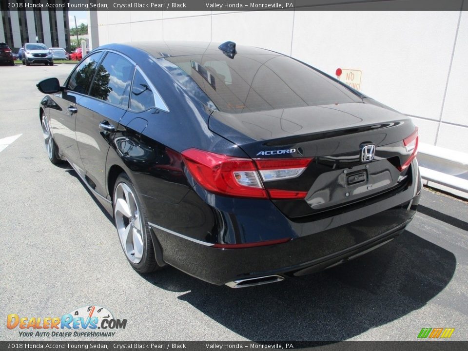 2018 Honda Accord Touring Sedan Crystal Black Pearl / Black Photo #4