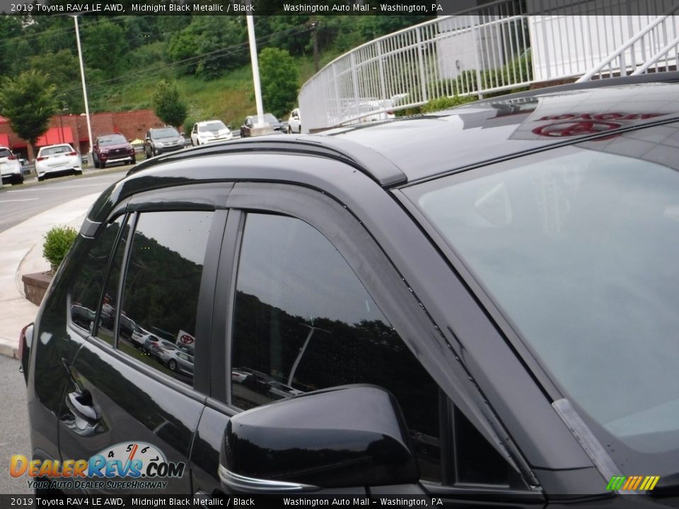 2019 Toyota RAV4 LE AWD Midnight Black Metallic / Black Photo #11