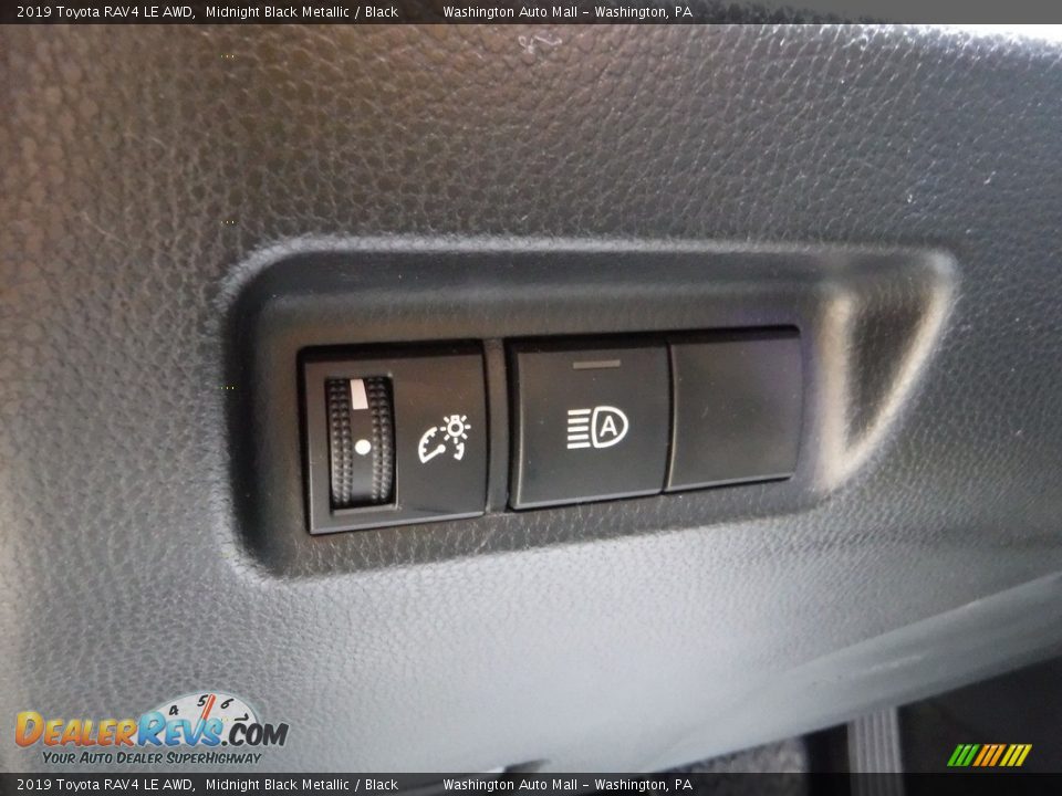 2019 Toyota RAV4 LE AWD Midnight Black Metallic / Black Photo #21