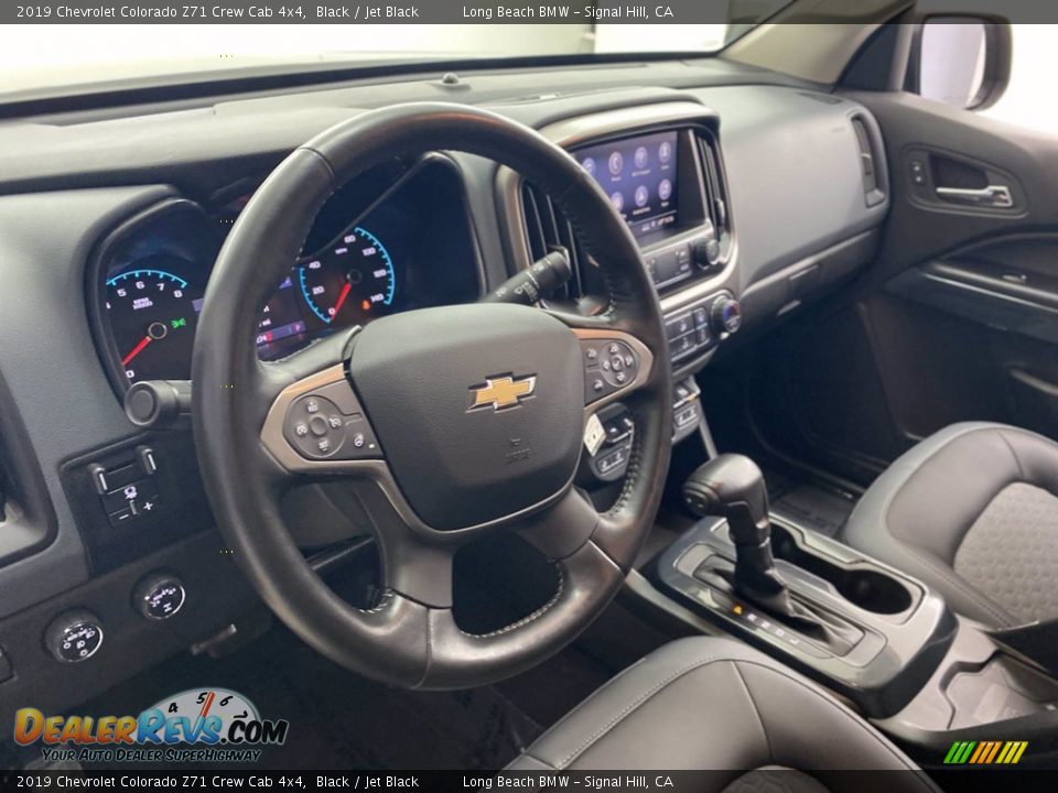 Dashboard of 2019 Chevrolet Colorado Z71 Crew Cab 4x4 Photo #16