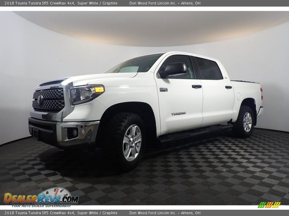2018 Toyota Tundra SR5 CrewMax 4x4 Super White / Graphite Photo #8