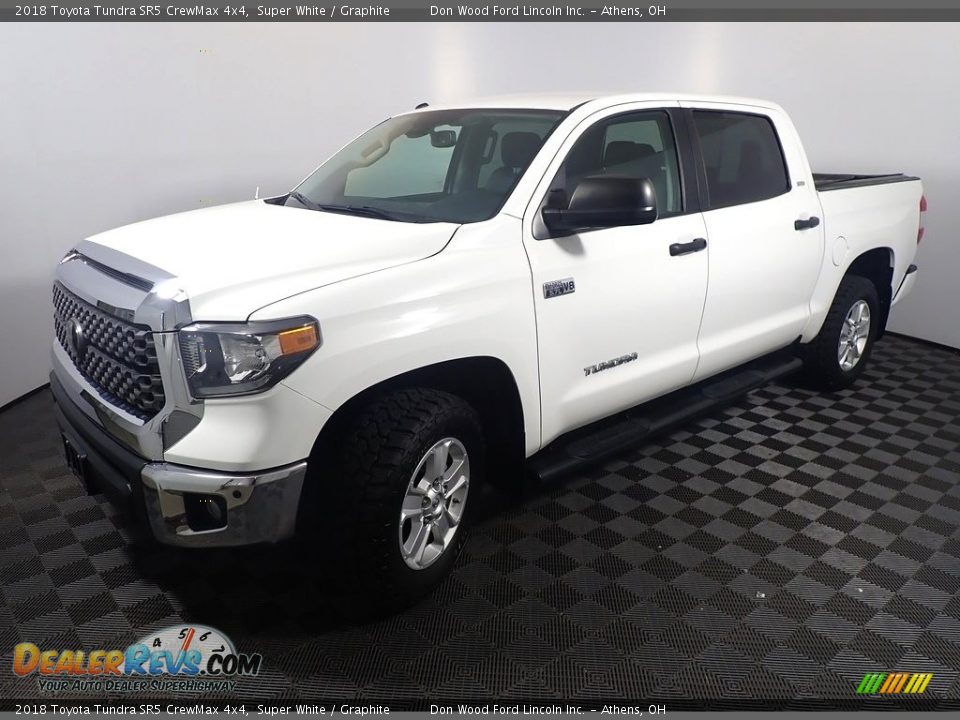 2018 Toyota Tundra SR5 CrewMax 4x4 Super White / Graphite Photo #9