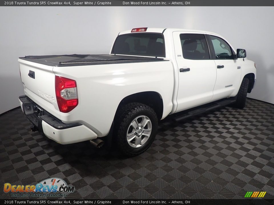 2018 Toyota Tundra SR5 CrewMax 4x4 Super White / Graphite Photo #16