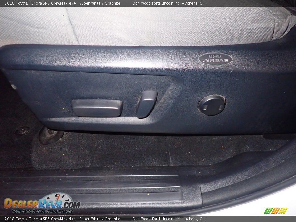 2018 Toyota Tundra SR5 CrewMax 4x4 Super White / Graphite Photo #22
