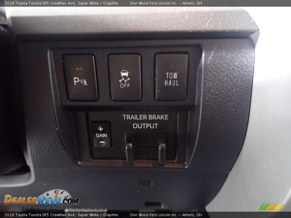 2018 Toyota Tundra SR5 CrewMax 4x4 Super White / Graphite Photo #31