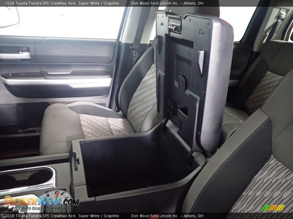 2018 Toyota Tundra SR5 CrewMax 4x4 Super White / Graphite Photo #34