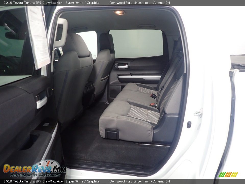 2018 Toyota Tundra SR5 CrewMax 4x4 Super White / Graphite Photo #36