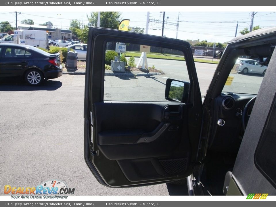 2015 Jeep Wrangler Willys Wheeler 4x4 Tank / Black Photo #9