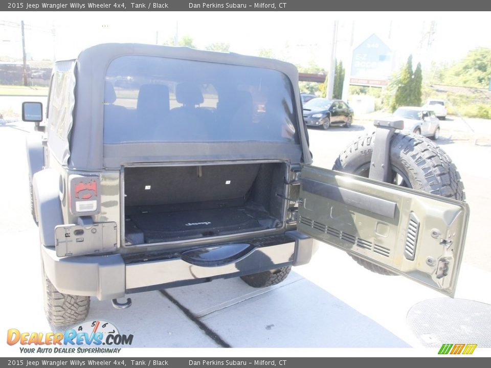 2015 Jeep Wrangler Willys Wheeler 4x4 Tank / Black Photo #12