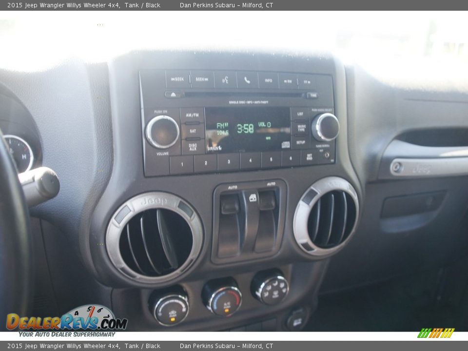 2015 Jeep Wrangler Willys Wheeler 4x4 Tank / Black Photo #16