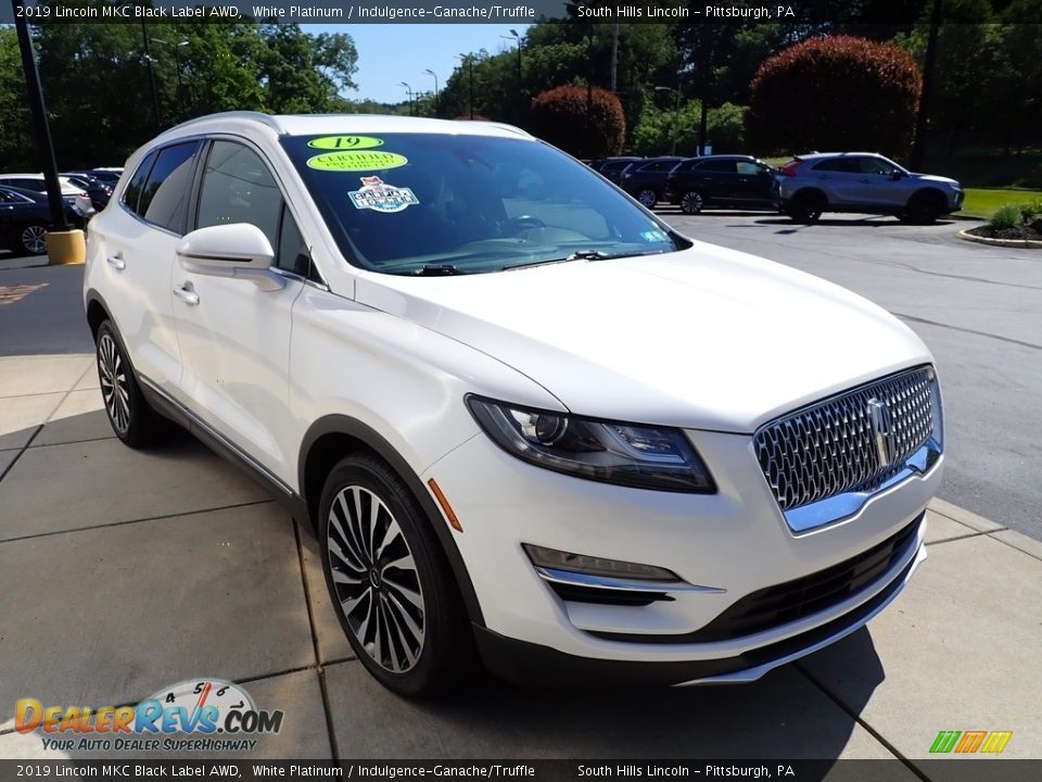 Front 3/4 View of 2019 Lincoln MKC Black Label AWD Photo #8