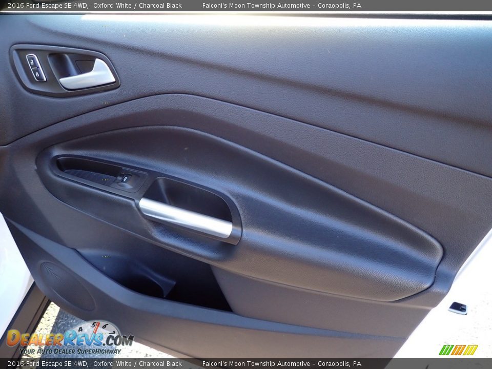 2016 Ford Escape SE 4WD Oxford White / Charcoal Black Photo #14
