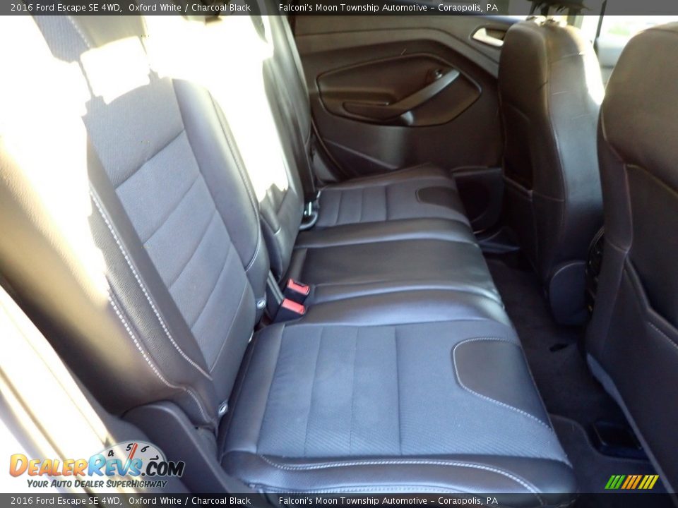 2016 Ford Escape SE 4WD Oxford White / Charcoal Black Photo #15